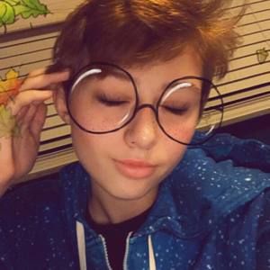 Meet your Posher, Kara